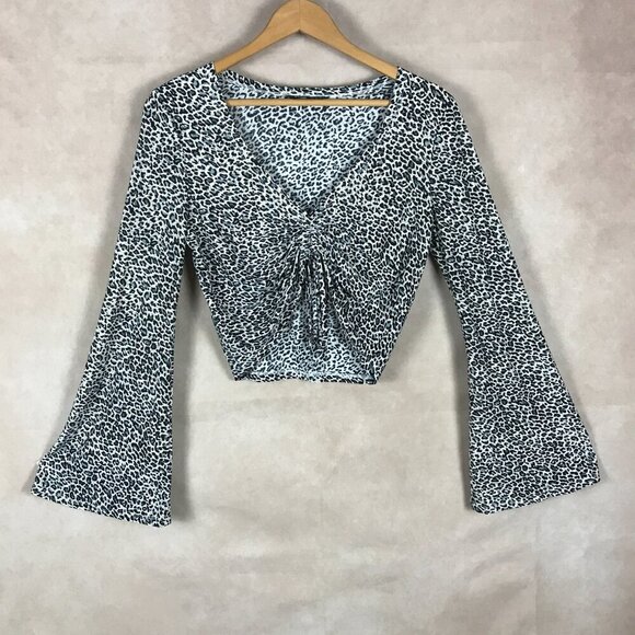 SHEIN Bell Sleeve Crop Top NWOT 8-10 - Picture 3 of 11
